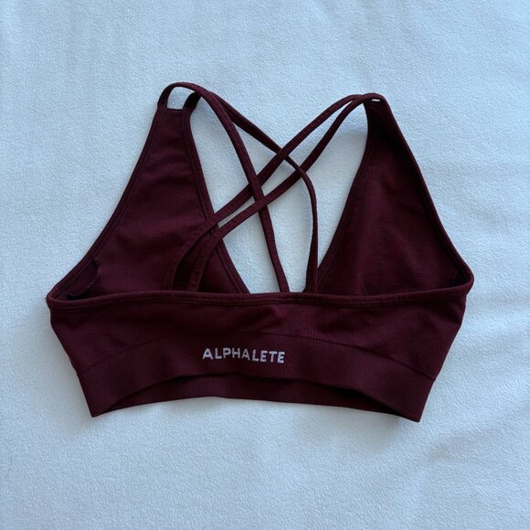 Alphalete Deep V bra - Picture 4 of 6